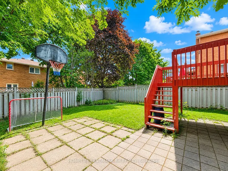 101 Pentland Cres — Photo 10