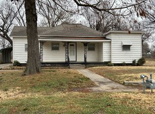 212 S 5th St, Tonkawa, OK 74653