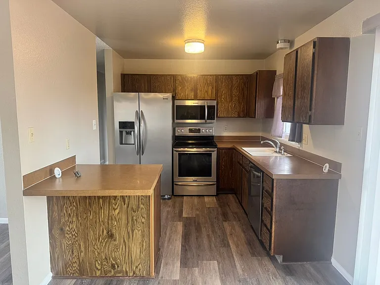 4103 Everton Dr — Photo 2