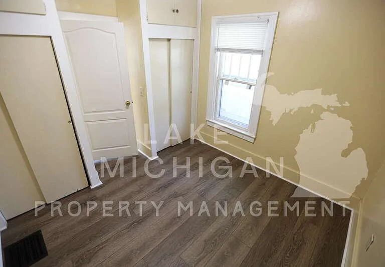 2034 Edgewood Ave NE — Photo 5