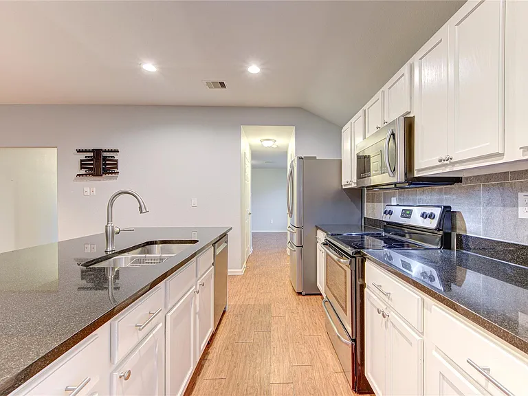 503 W Linney St — Photo 21