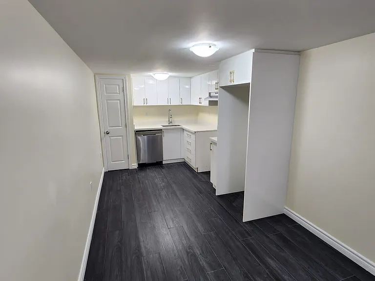 2200 Kawartha Heights Blvd #BASEMENT — Photo 5
