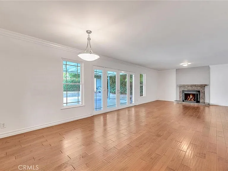 22612 Covello St — Photo 7