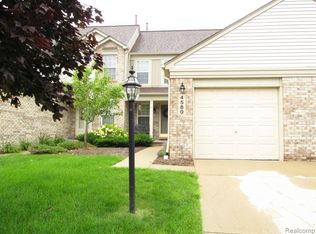 4580 Hunters Cir E, Canton, MI 48188