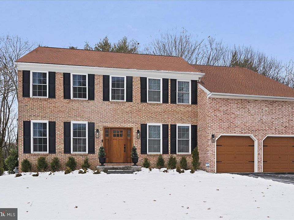1st image of 1 Steeplechase Dr