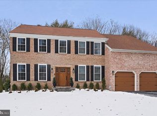 1 Steeplechase Dr, Doylestown, PA 18901