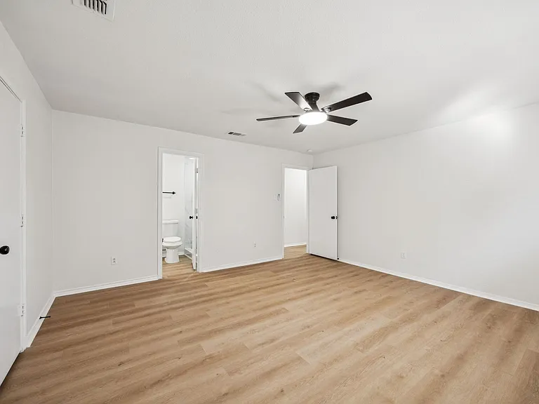 5909 Mark Ln — Photo 20