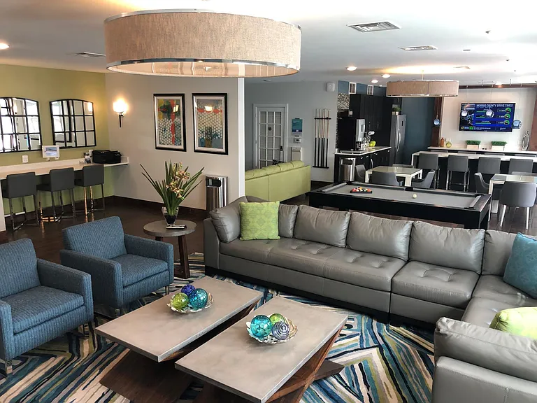 Colonial Pointe at Franklin Lakes — Photo 33