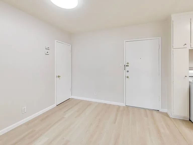 450 Alcatraz Ave #12 — Photo 5