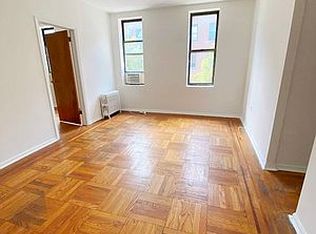 30-69 34th St #4B, Astoria, NY 11103