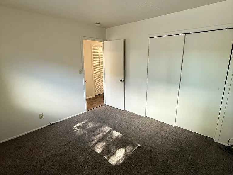 1938 E Nunley Cir #1938 — Photo 7