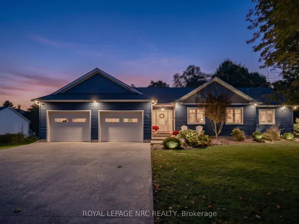 22 Crerar Ave, Welland, ON L3C 2Z3
