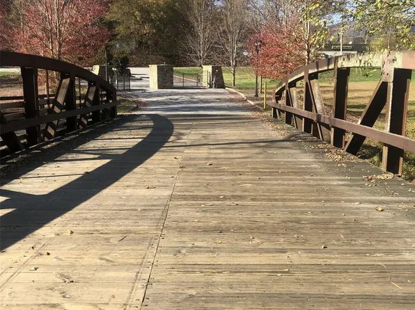 29 Heritage Park Dr #6, Fairview, NC 28730