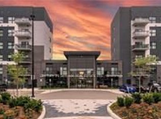 102 Grovewood Cmn #624, Oakville, ON L6H 0X2