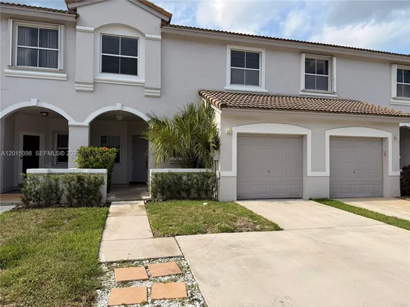 16889 SW 1st Mnr, Hollywood, FL 33027