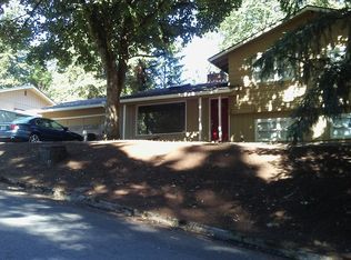 16940 SW Tracy Ave, Lake Oswego, OR 97035