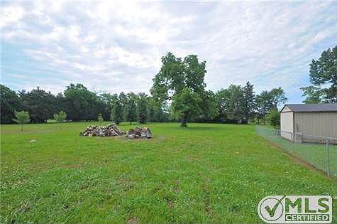 3rd image of 233 Royal Garden Dr