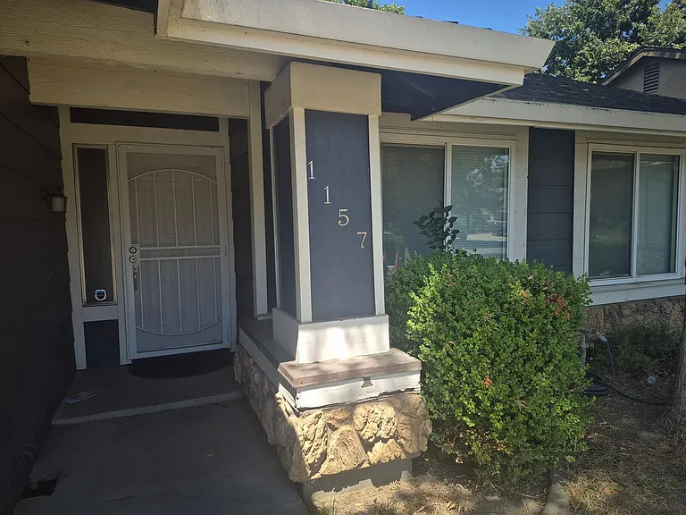 1157 Socorro Way — Photo 2