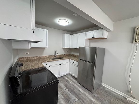 3rd image of 4310 W Park Lane Dr