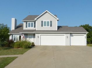 771 183rd Pl, Pella, IA 50219