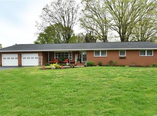 220 Old Hollow Rd, Rural Hall, NC 27045