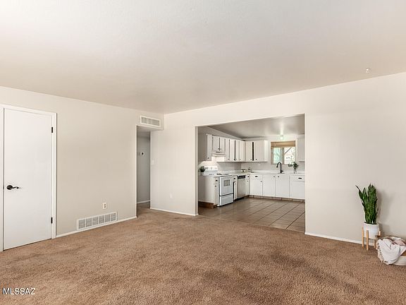 5th image of 8736 E Patterson Dr
