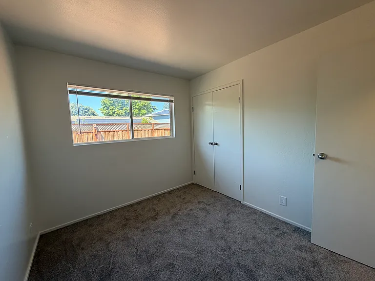 5005 Maiden Ln — Photo 12