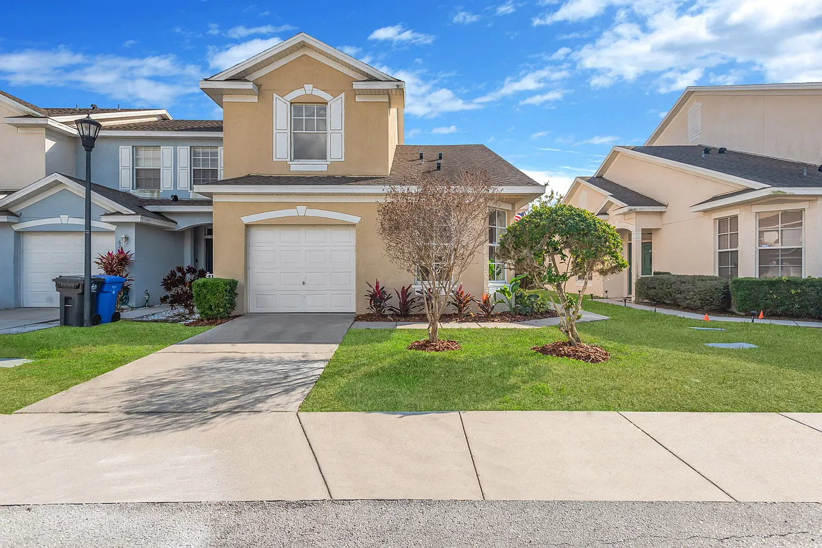 Building Photo - Olivedale Dr