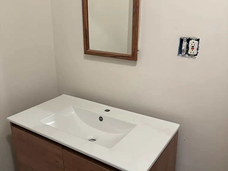 8 Granger Pl #6 — Photo 6
