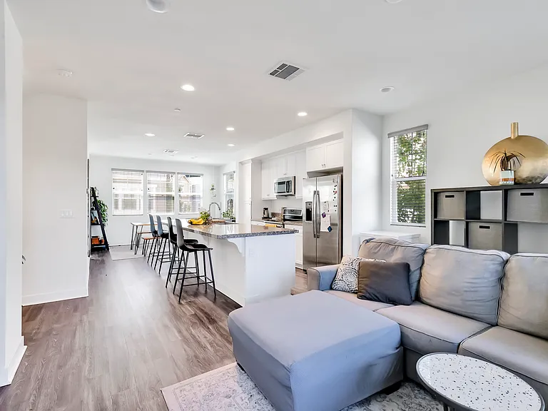 317 Cider Ct — Photo 5