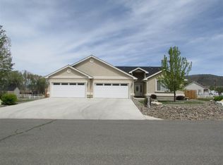 1392 Raeline Ln, Minden, NV 89423