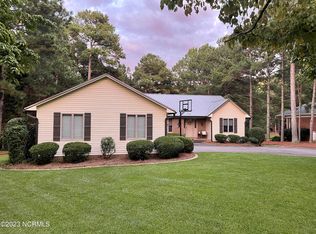 16 Sunset Dr, Whispering Pines, NC 28327
