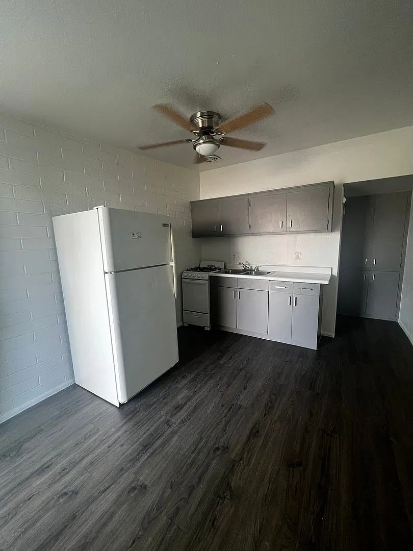 1001 S. Mariana St. — Photo 2