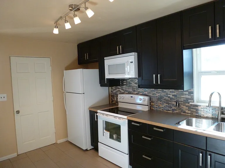 4132 S Washington St — Photo 3