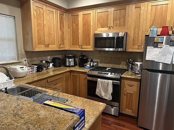 2nd image of 1018 5th St