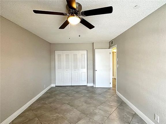 3rd image of 5515 Courtyard Dr #11A