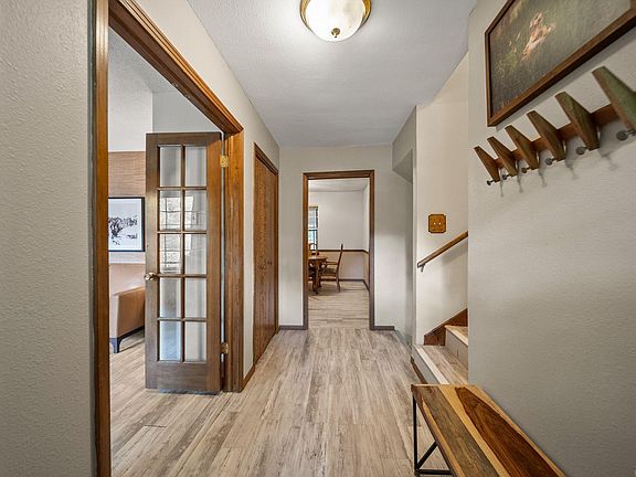 3rd image of 9002 Leatrice Dr