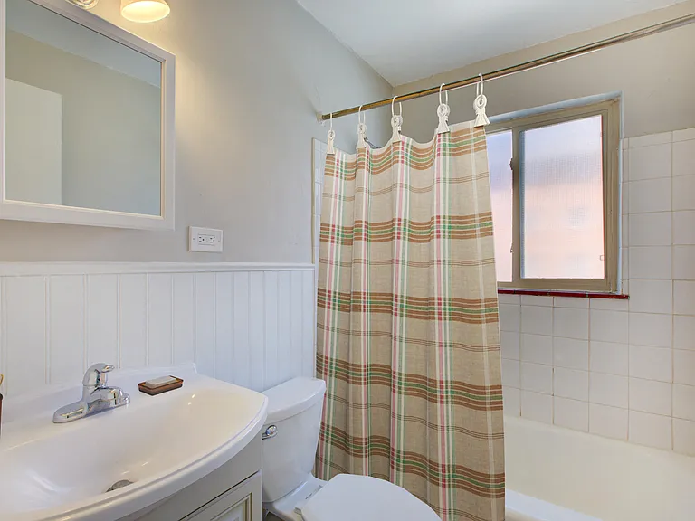 1330 Josephine St — Photo 7