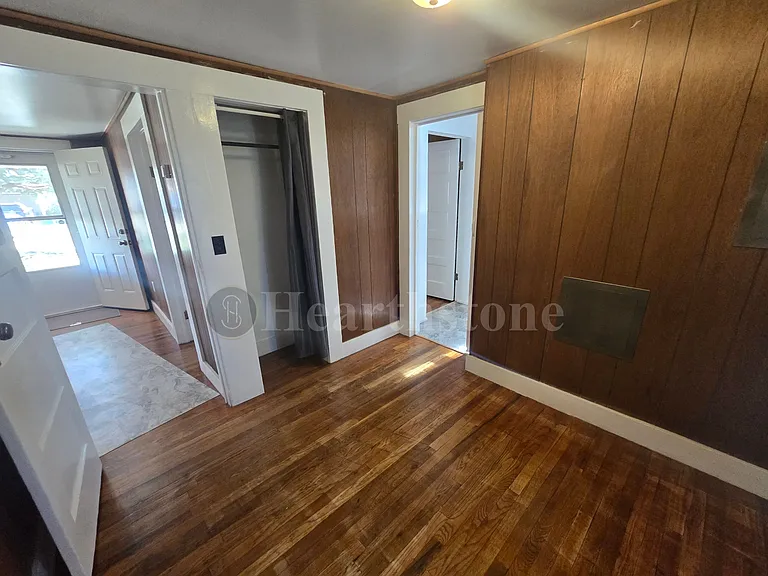 316 N Walnut St — Photo 7