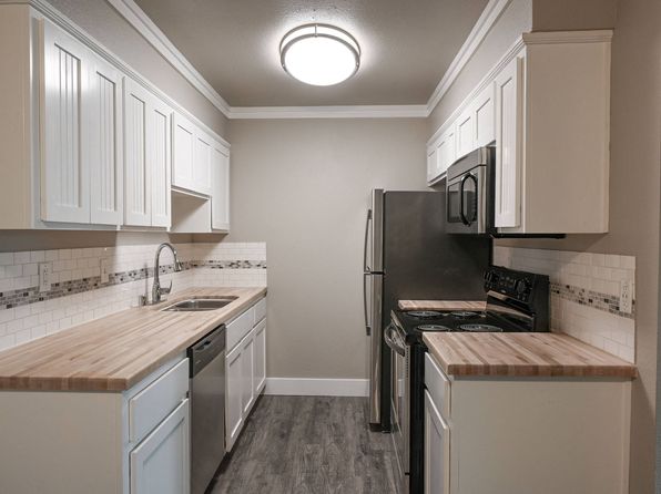 2701 La Crescenta Dr #8