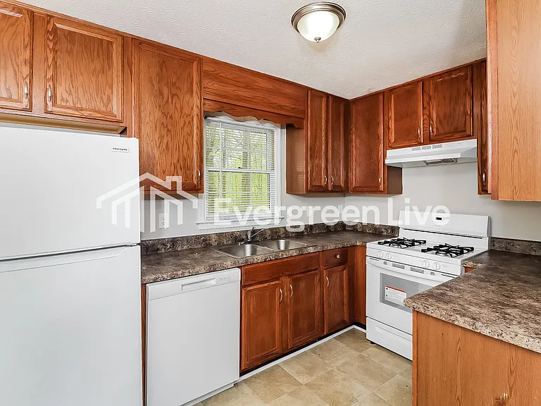 217 Robin Hood Dr — Photo 8