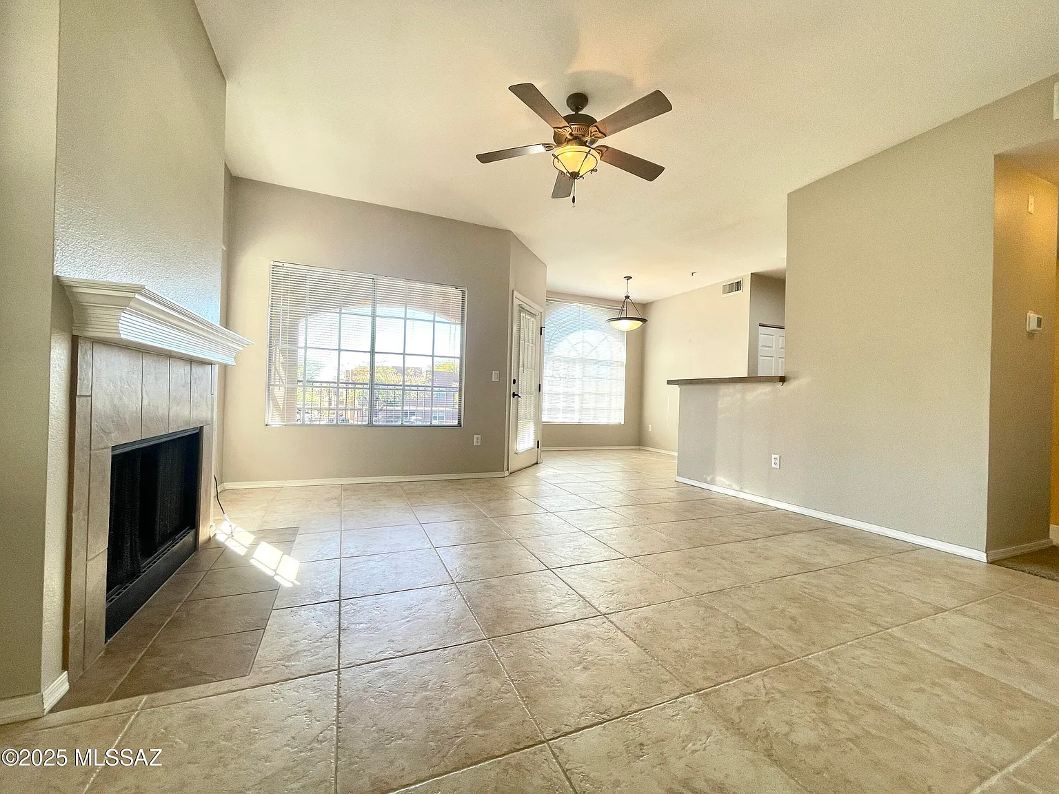 2 bed, 2.0 bath, 1057 sqft, $1,495 — Photo 2