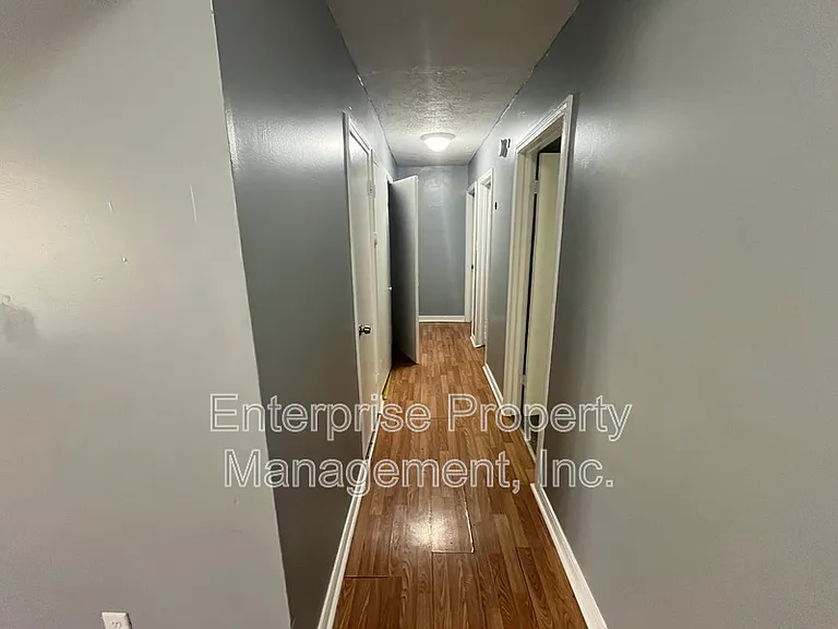 401 N Manassas St — Photo 14