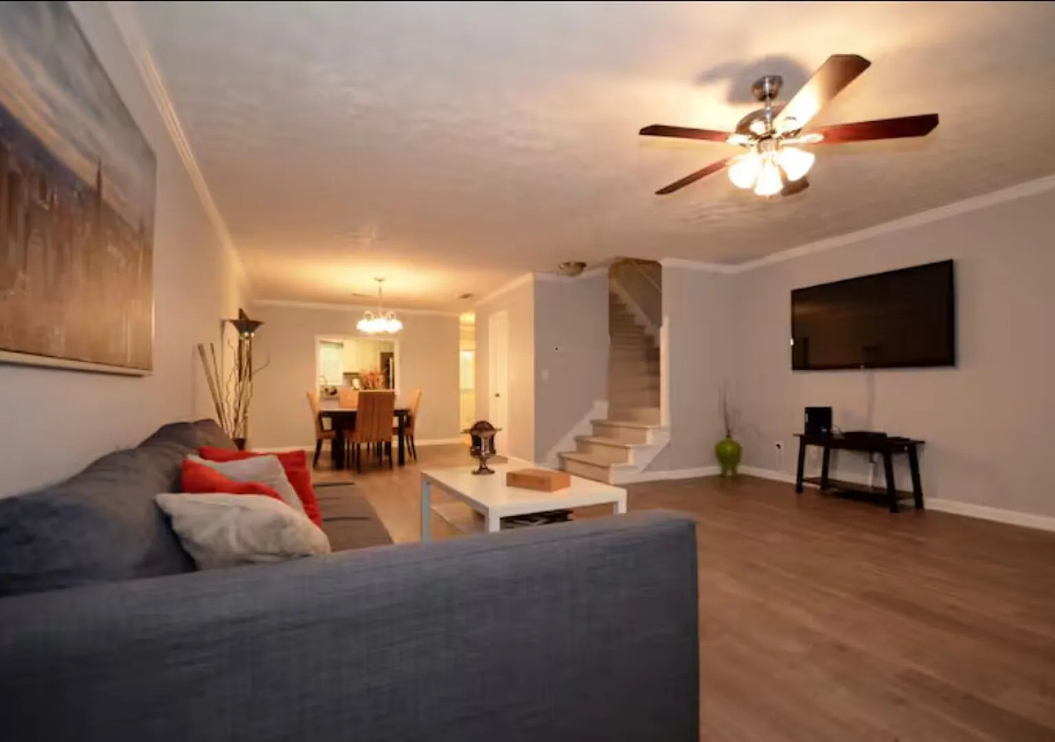 Modern 2BR Townhome,Sleeps 6,Near ATL — Photo 1