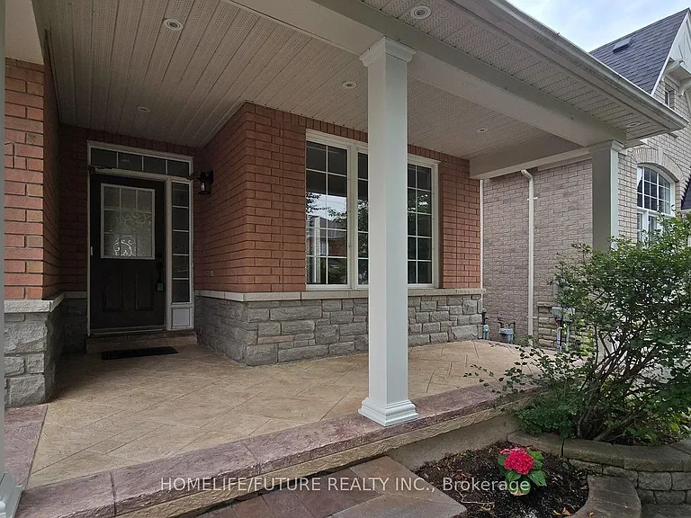 15 Ada Gdns — Photo 4