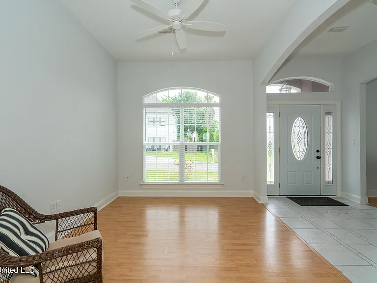 24 Pelican Cove Ln — Photo 8