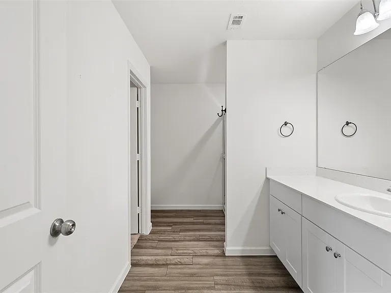 14707 Callard Ct — Photo 15