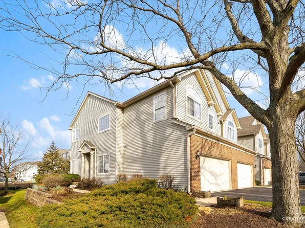 454 Jamestown Ct, Aurora, IL 60502