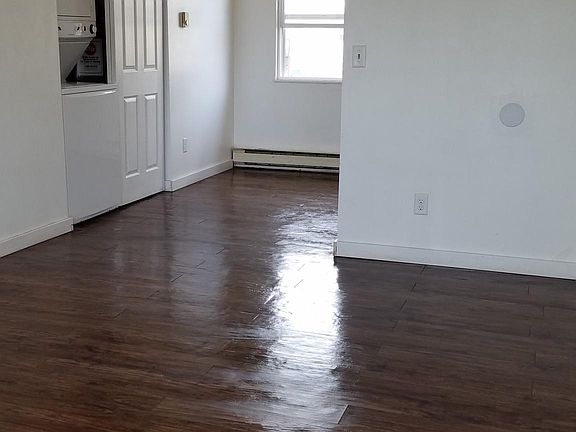 Family room, Washer-Dryer, Kitchen
