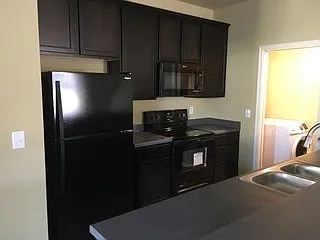 1103 W Martin Luther King Dr — Photo 3